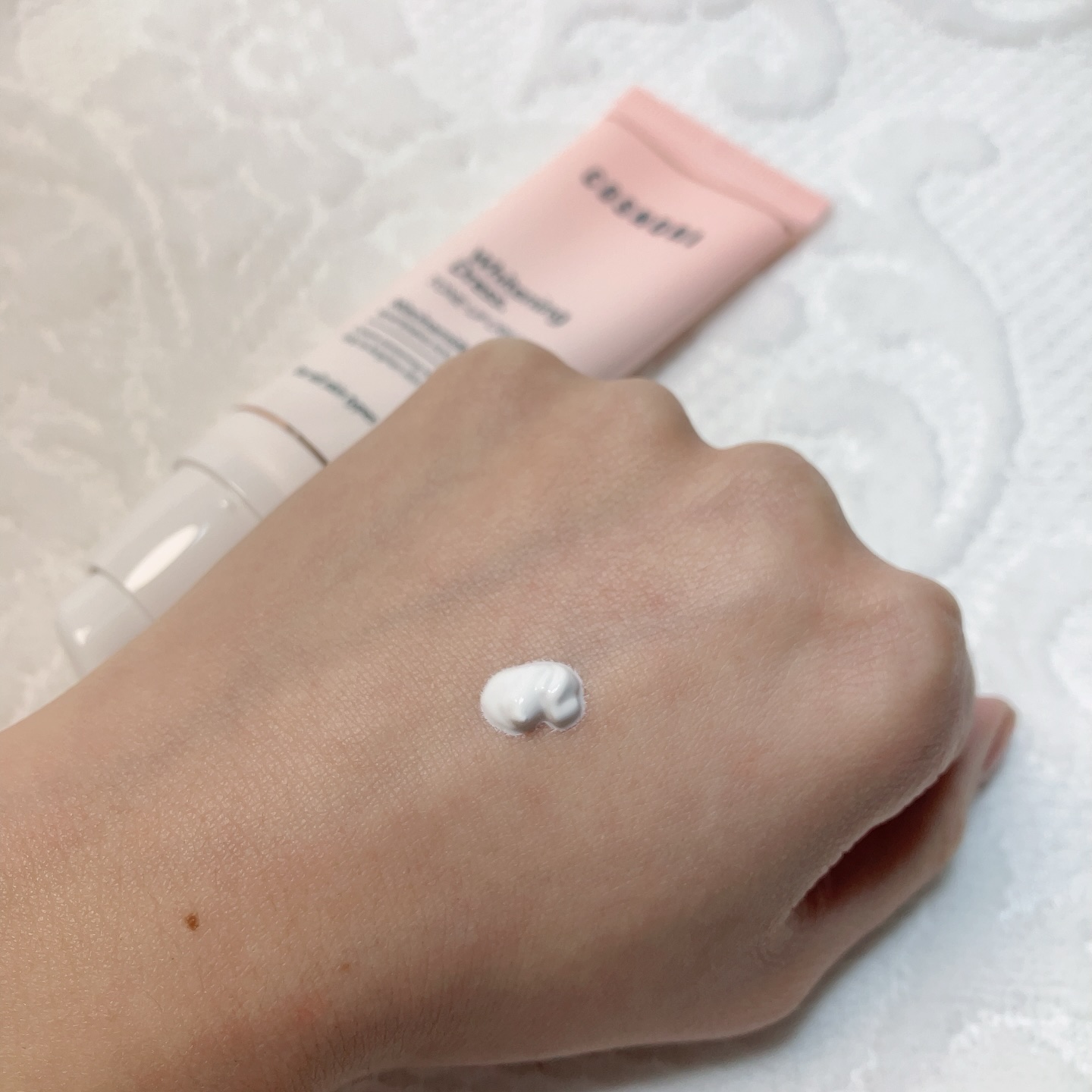 ホワイトニングドレストーンアップクリーム/COSNORI/化粧下地を使ったクチコミ（3枚目）