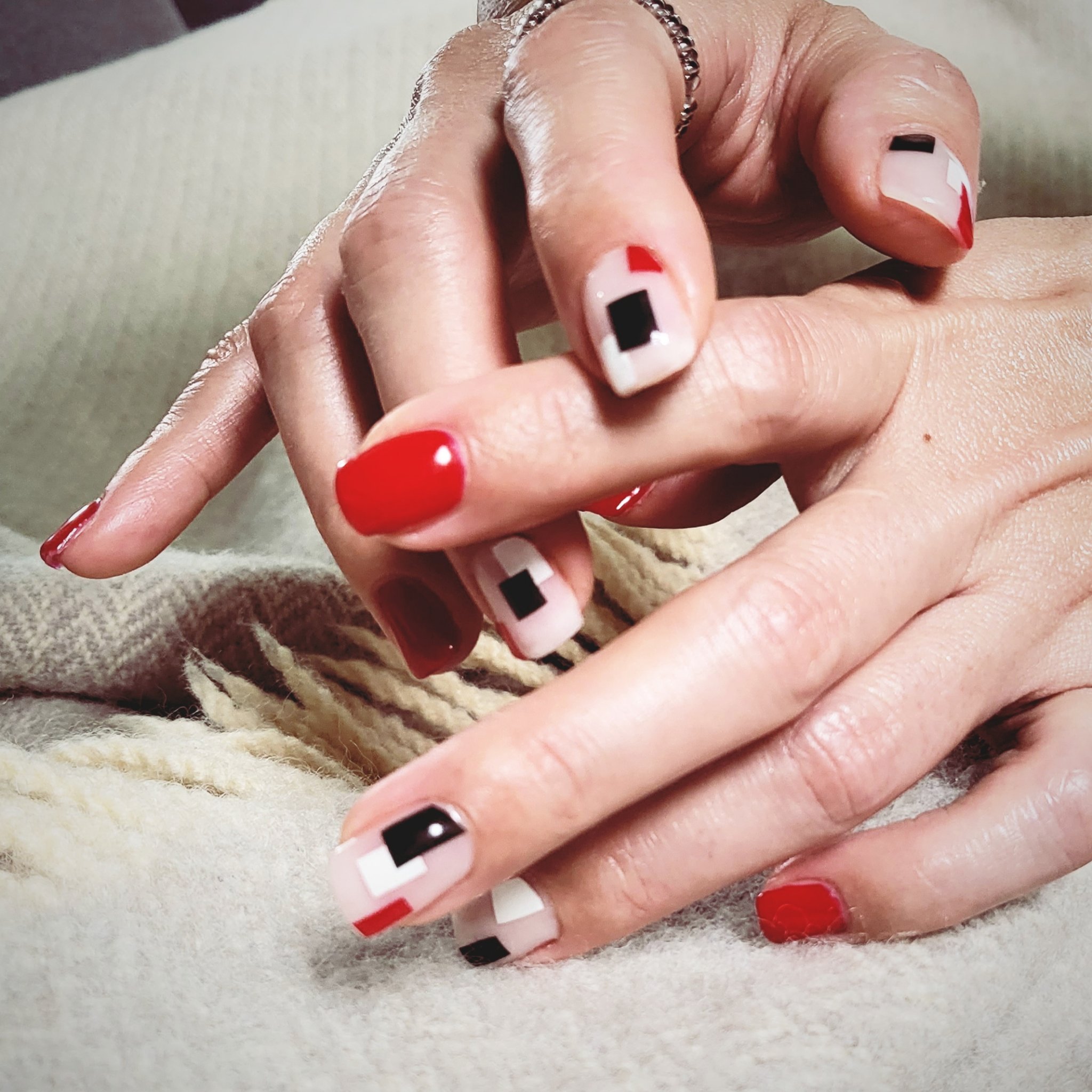 ジェルネイル LED スターターキット（16W LEDランプ&定番カラー3色付）/SHINYGEL/ネイル用品を使ったクチコミ（1枚目）