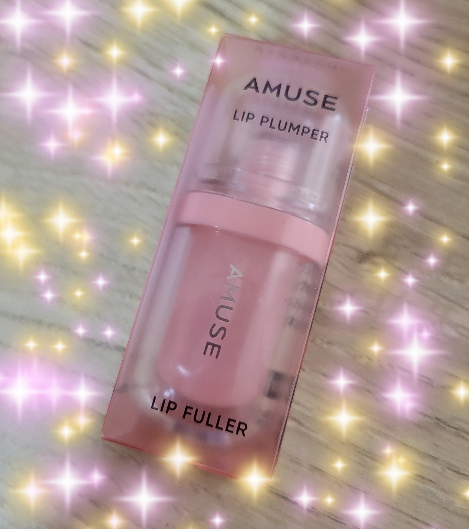 こんにちは☀
今日はLIPS様のプレゼントでいただきました
AMUSEのリップフラービッグダイヤモンドのレビューさせていただきます😌✨

ぷるっとガラス玉リップだけあって、ほんとぷるぷるリッププランパーです♡
これ一本で、・プランピング・