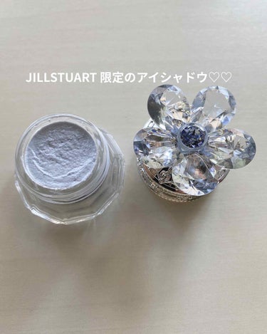 JILL STUART クリスタルブルーム サムシングピュアブルー エッセンス ボディバームのクチコミ「こんにちは✩.*˚

JILLSTUARTの新作限定アイシャドウの紹介だよ✩.*˚見ての通りパ.....」（1枚目）