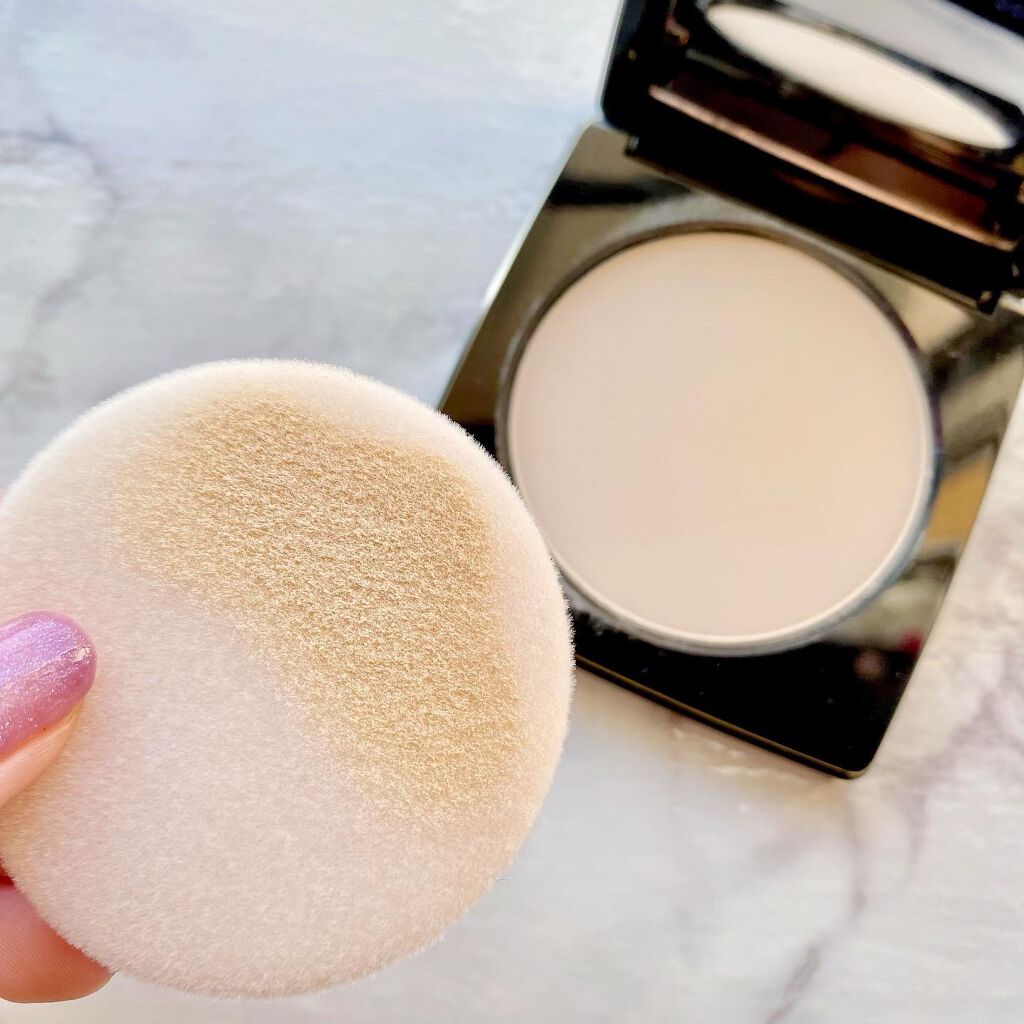 シアーフィニッシュ プレストパウダー 01 ペールイエロー/BOBBI BROWN/プレストパウダーを使ったクチコミ（2枚目）