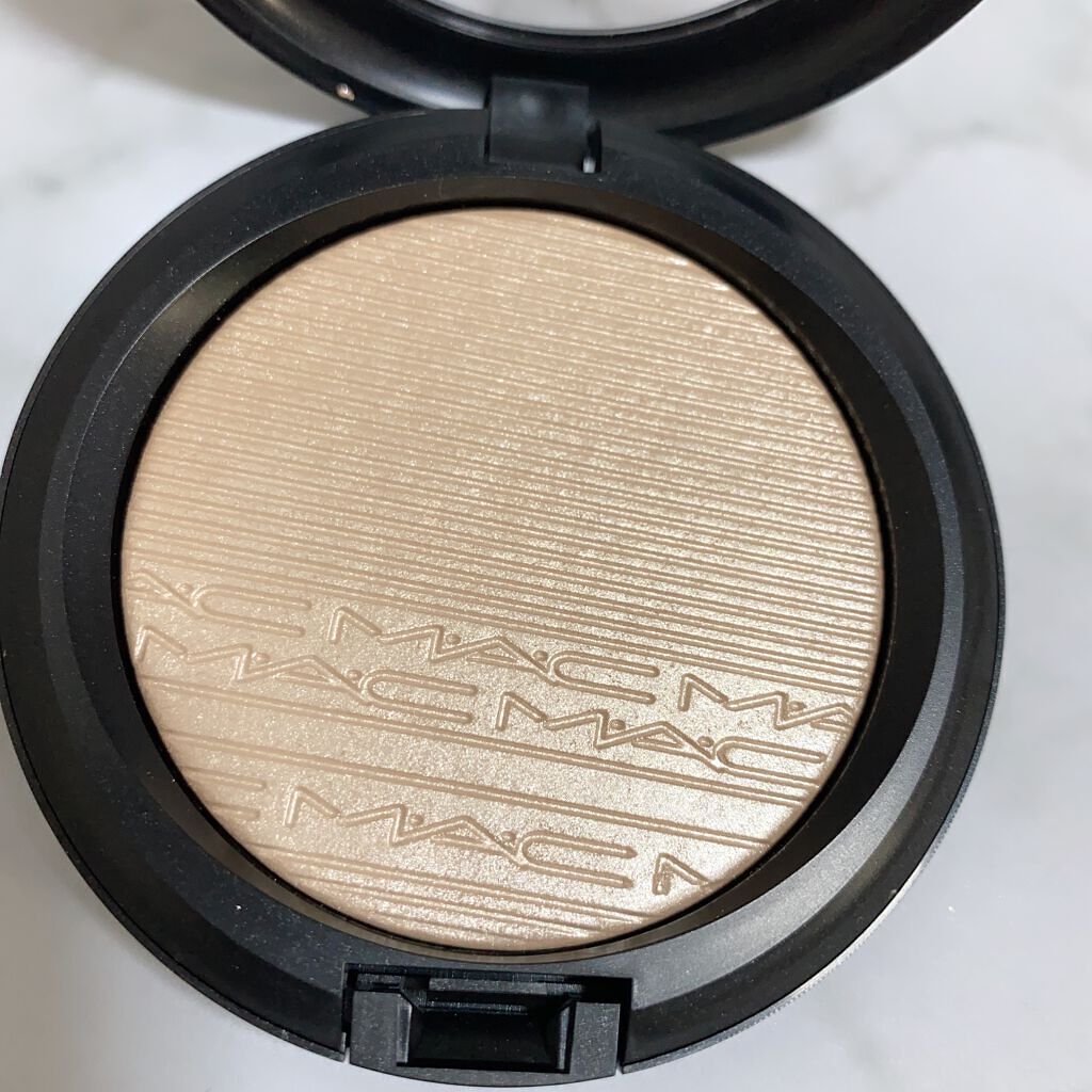 エクストラ ディメンション スキンフィニッシュ/M・A・C/プレストパウダーを使ったクチコミ（2枚目）