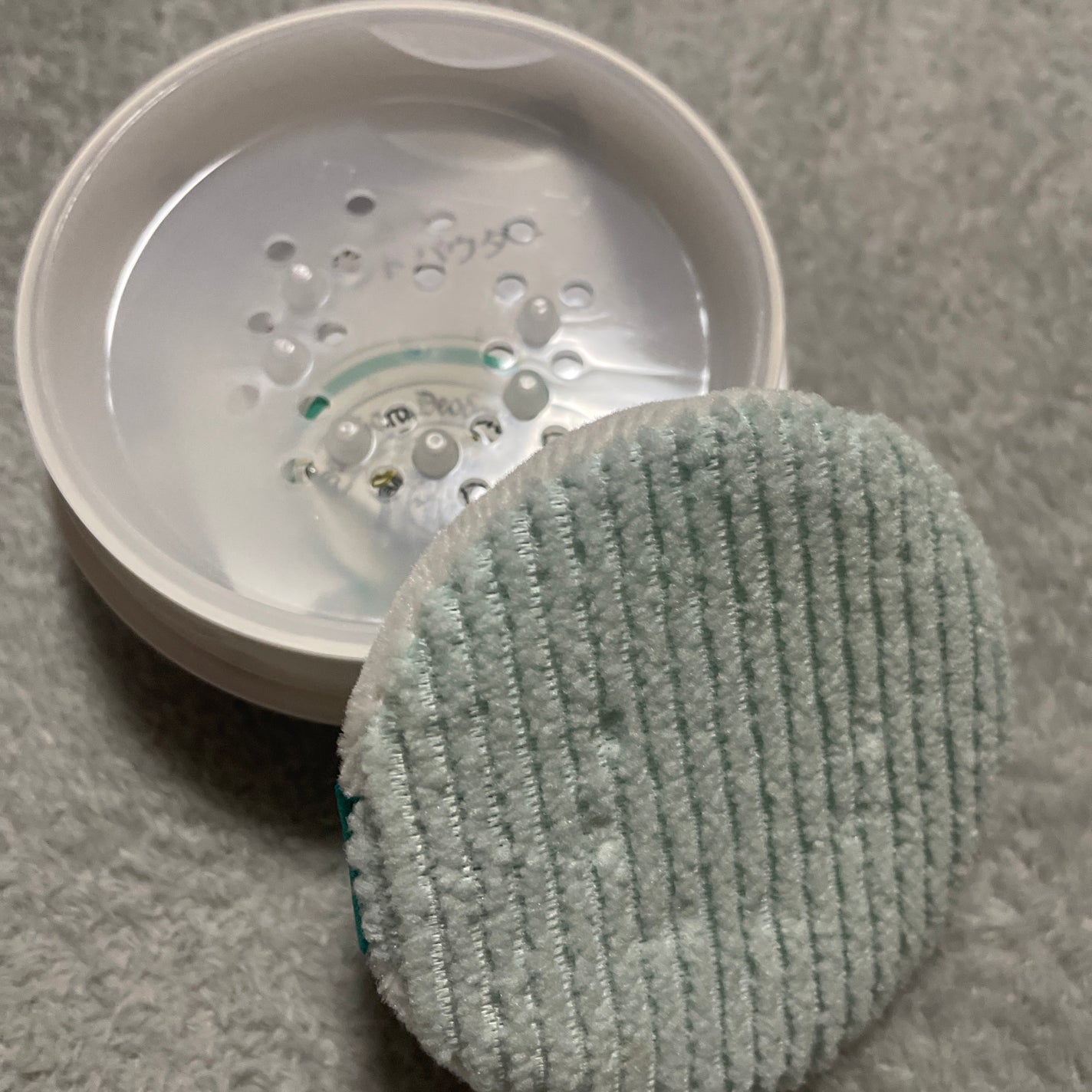 薬用さらさらデオドラントパウダー/デオナチュレ/デオドラント・制汗剤を使ったクチコミ(2枚目)