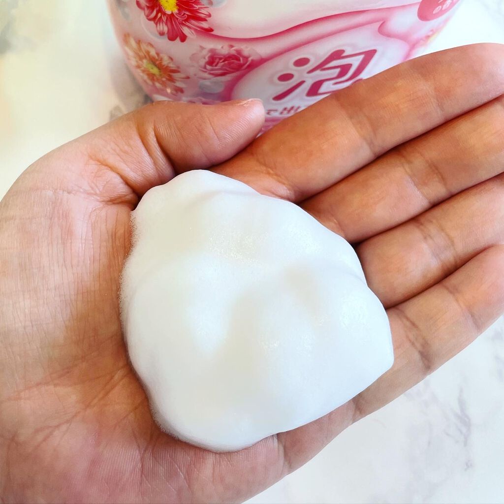 泡で出てくる ミルキィボディソープ フローラルソープの香り/ミルキィ/ボディソープを使ったクチコミ(2枚目)