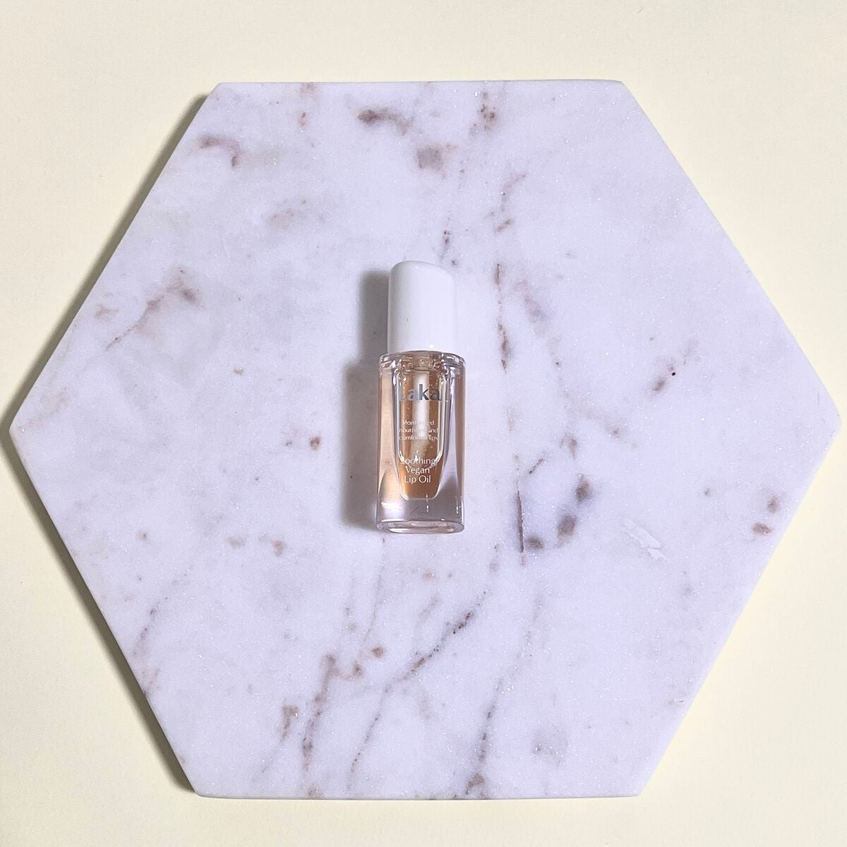 スージングヴィーガンリップオイル/Laka/リップオイルを使ったクチコミ(1枚目)