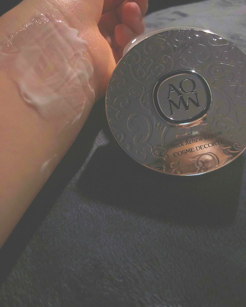 AQWM ネックリニュークリーム/DECORTÉ/フェイスクリームを使ったクチコミ(3枚目)