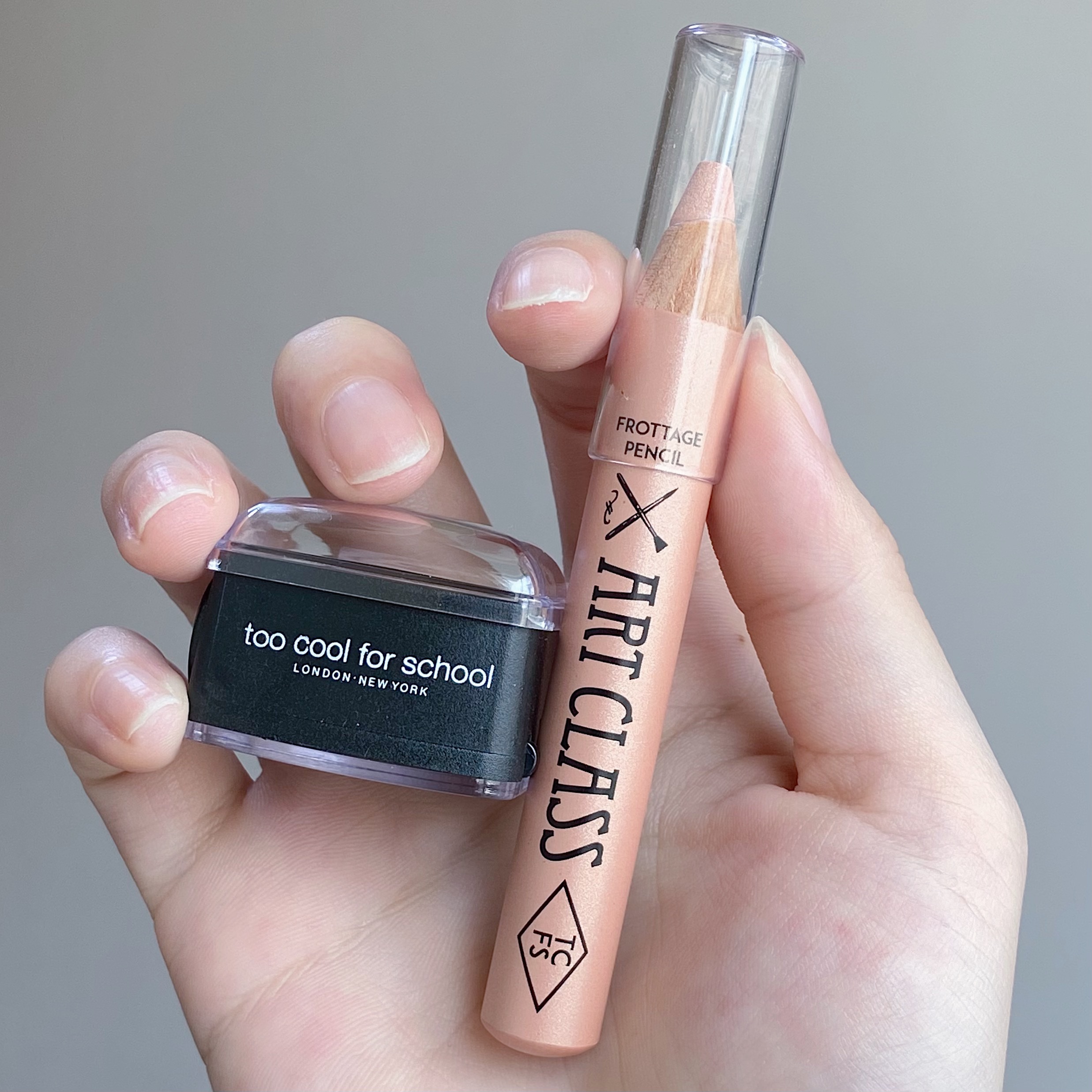 アートクラス フロッタージュペンシル/too cool for school/スティックアイシャドウを使ったクチコミ（2枚目）
