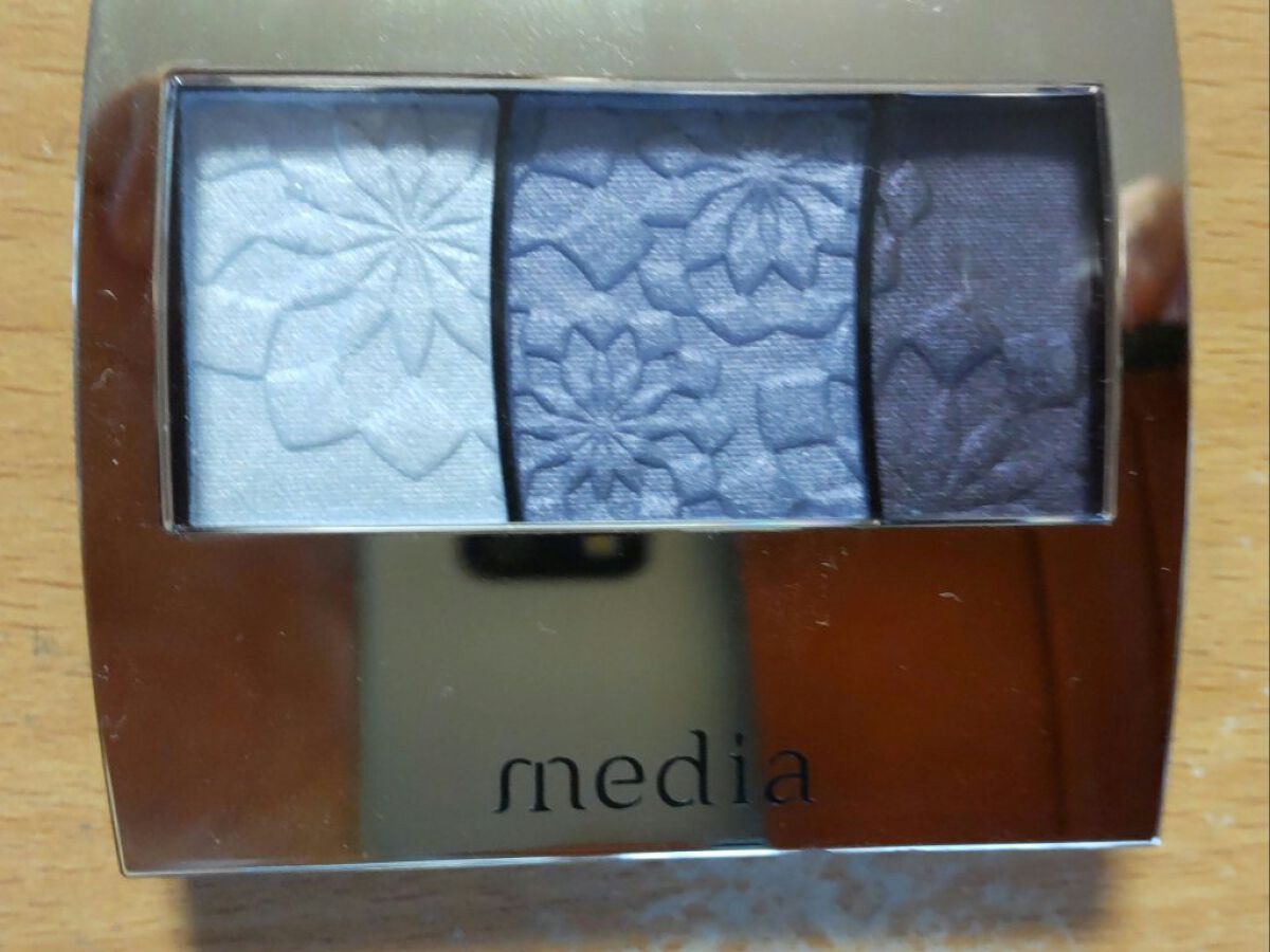 グラデカラーアイシャドウ/media/アイシャドウパレットを使ったクチコミ（1枚目）