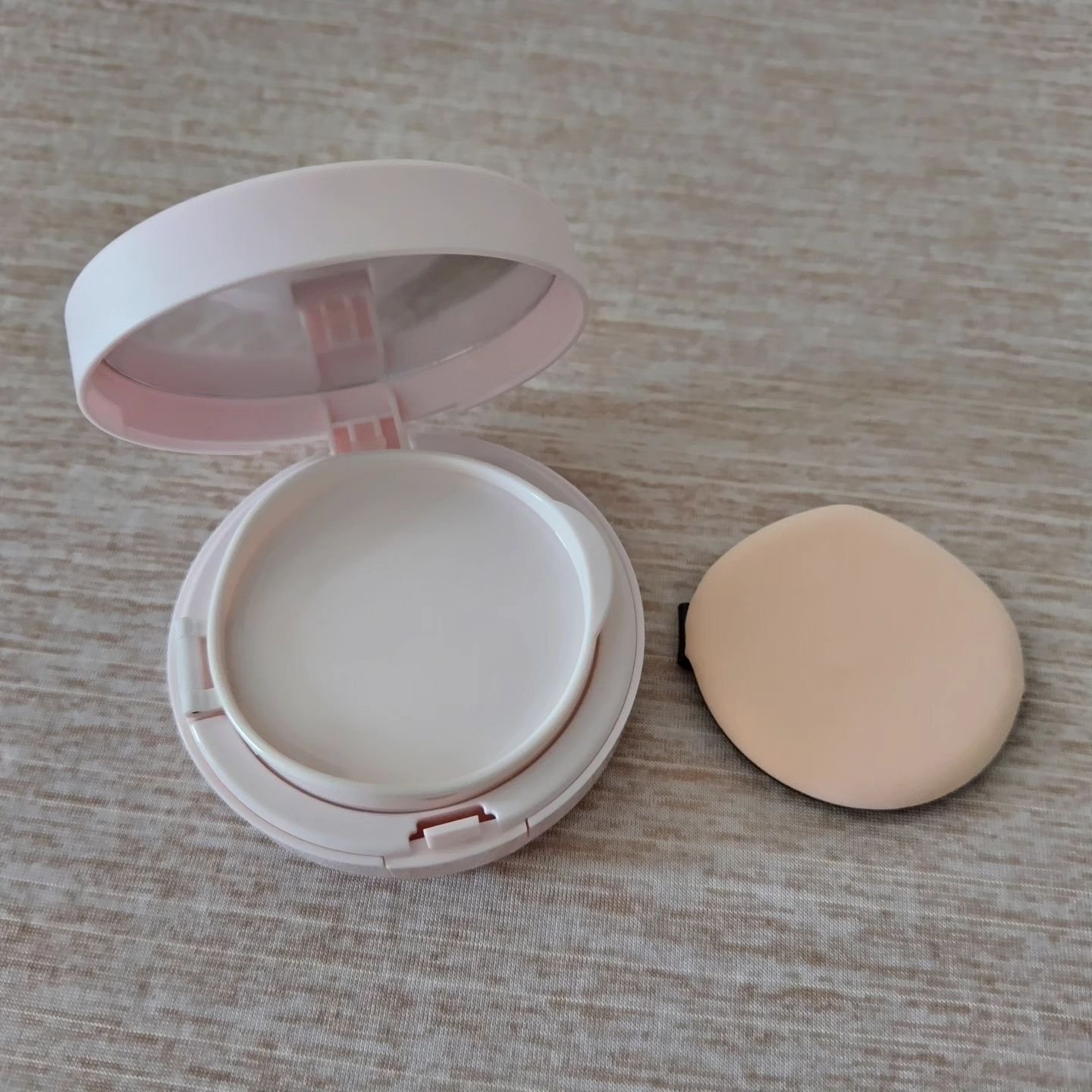 アクアリー スキンウェア カバー 02 ナチュラルベージュ/ESPRIQUE/クッションファンデーションを使ったクチコミ（3枚目）