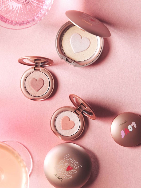 SNIDEL BEAUTYから「LOVEチャーム付き新作リップ」や「ハートが浮かぶチーク」など2025バレンタイン限定コスメが登場!の画像