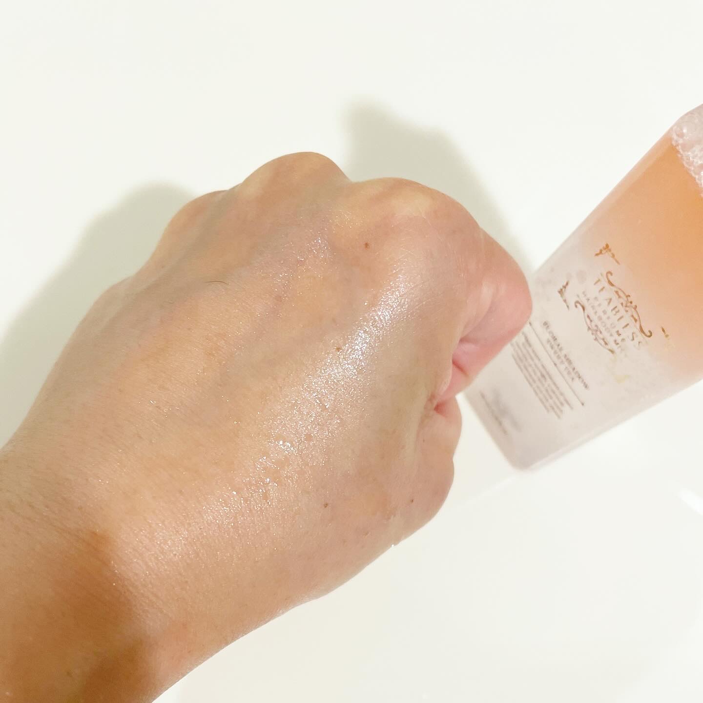 パヒュームヘア&ボディミスト フローラルメドウスウィートティー/TEABLESS/ヘアミストを使ったクチコミ（3枚目）