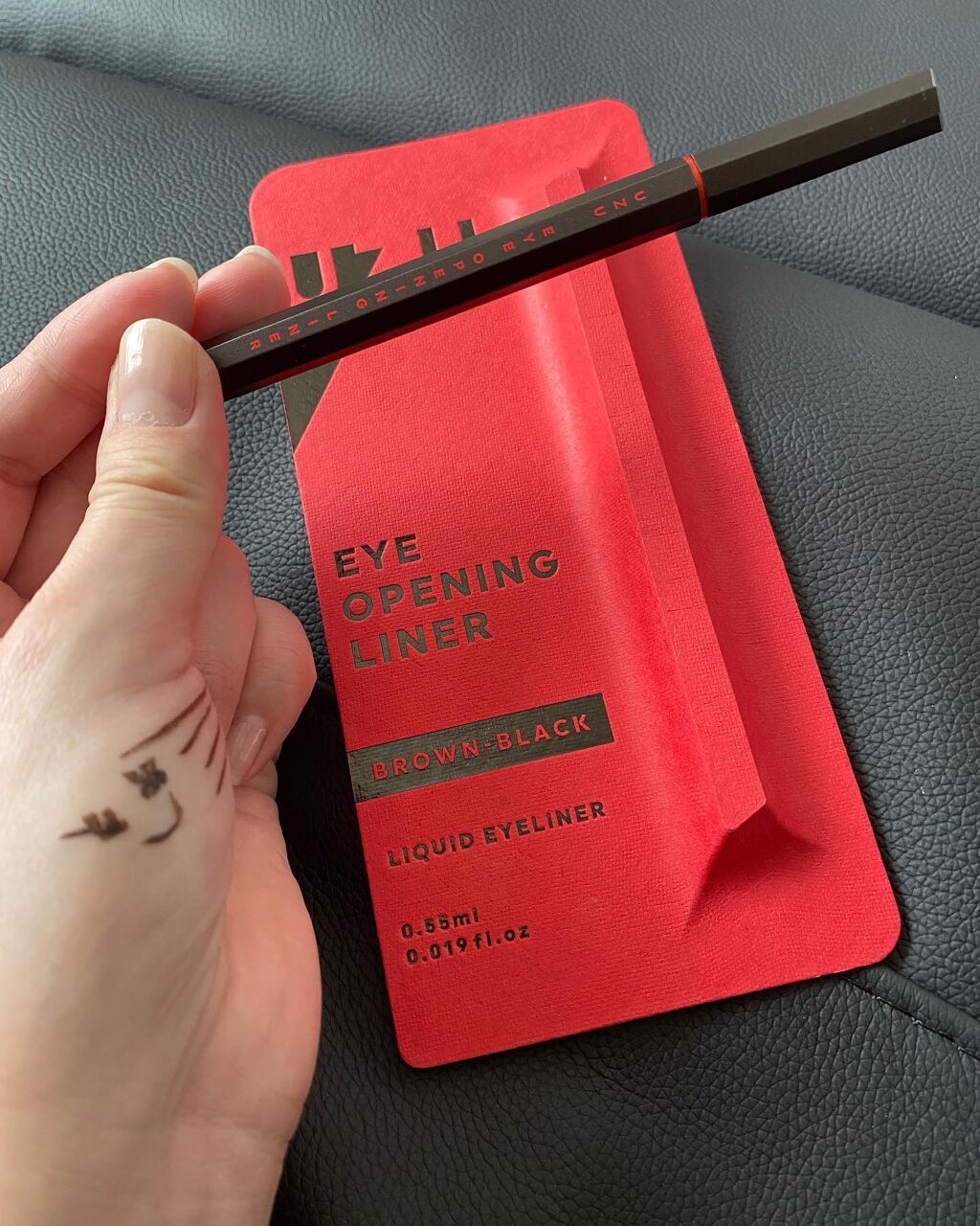 依緒♡フォロバ強化中🤍🤍🤍 on LIPS 「.𝒖𝒛𝒖#uzu#eyeliner#cosmetic#ライナー..」(1枚目)