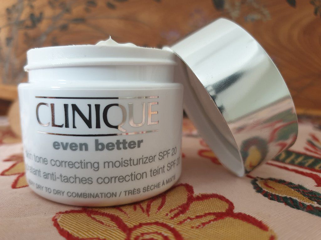 イーブン ベター スキントーン コレクティング モイスチャライザー SPF20/CLINIQUE/フェイスクリームを使ったクチコミ（1枚目）