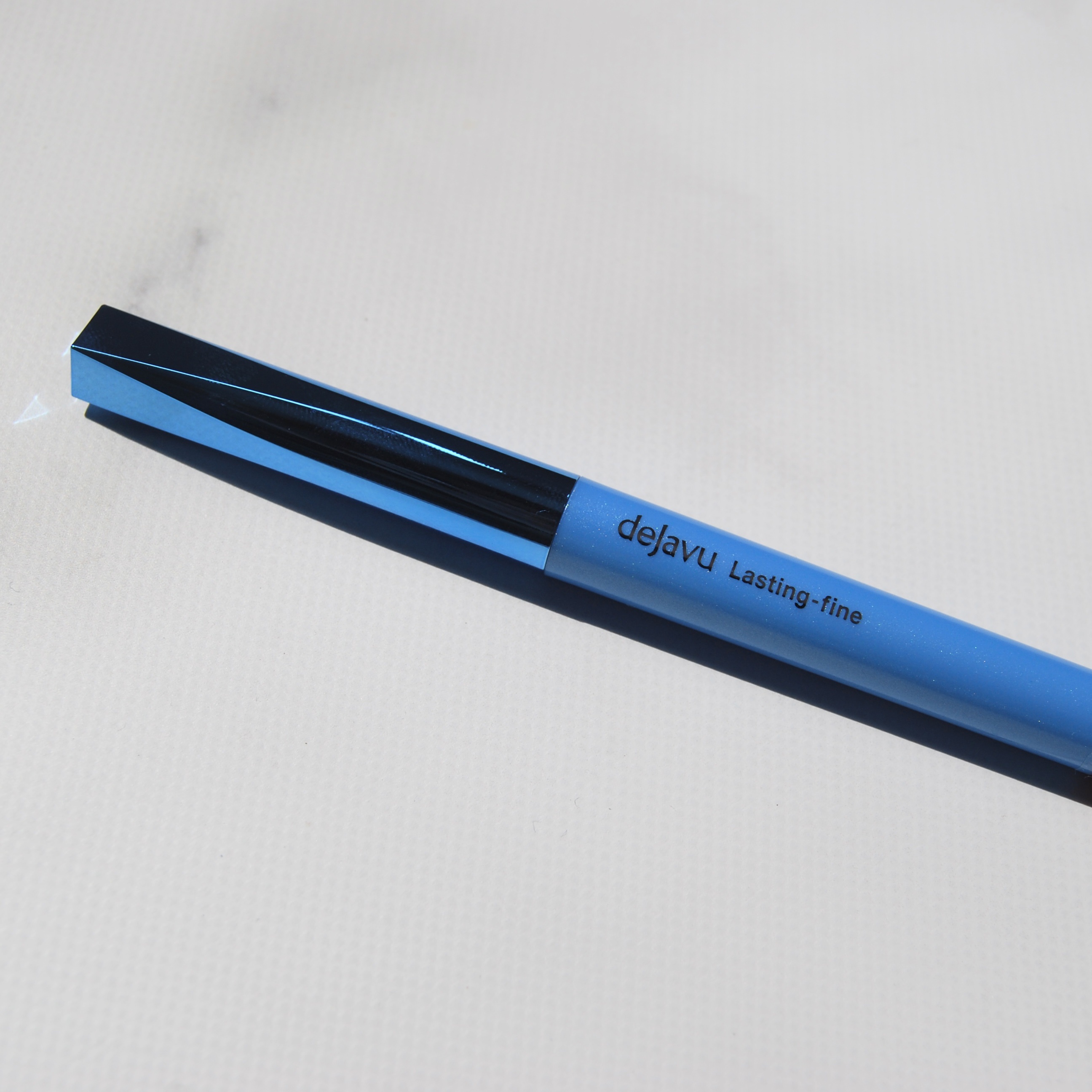 「密着アイライナー」極細クリームペンシル バーガンディーブラウン（限定色）/デジャヴュ/ペンシルアイライナーを使ったクチコミ（2枚目）