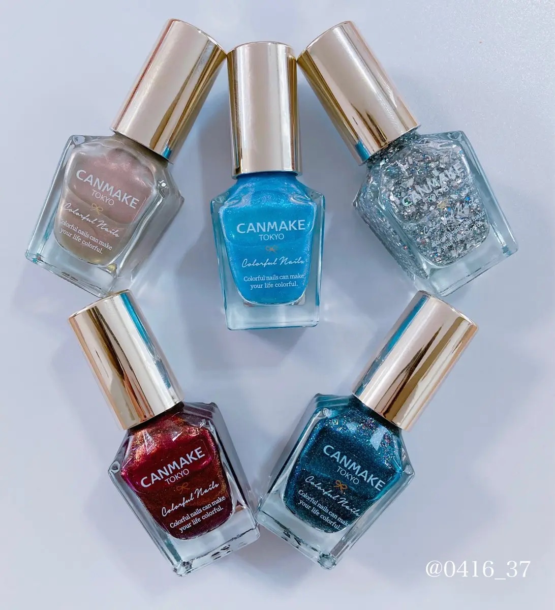 「キャンメイク」さまから
商品提供をいただきました。

カラフルネイルズ💅
Y3Kを想わせる
フーチャリスティックなカラー🩷

速乾で一度塗りでも発色がよい✌️

ランドブラシなのでムラになりにくく
綺麗に塗れるのでお気に入り🎶

#