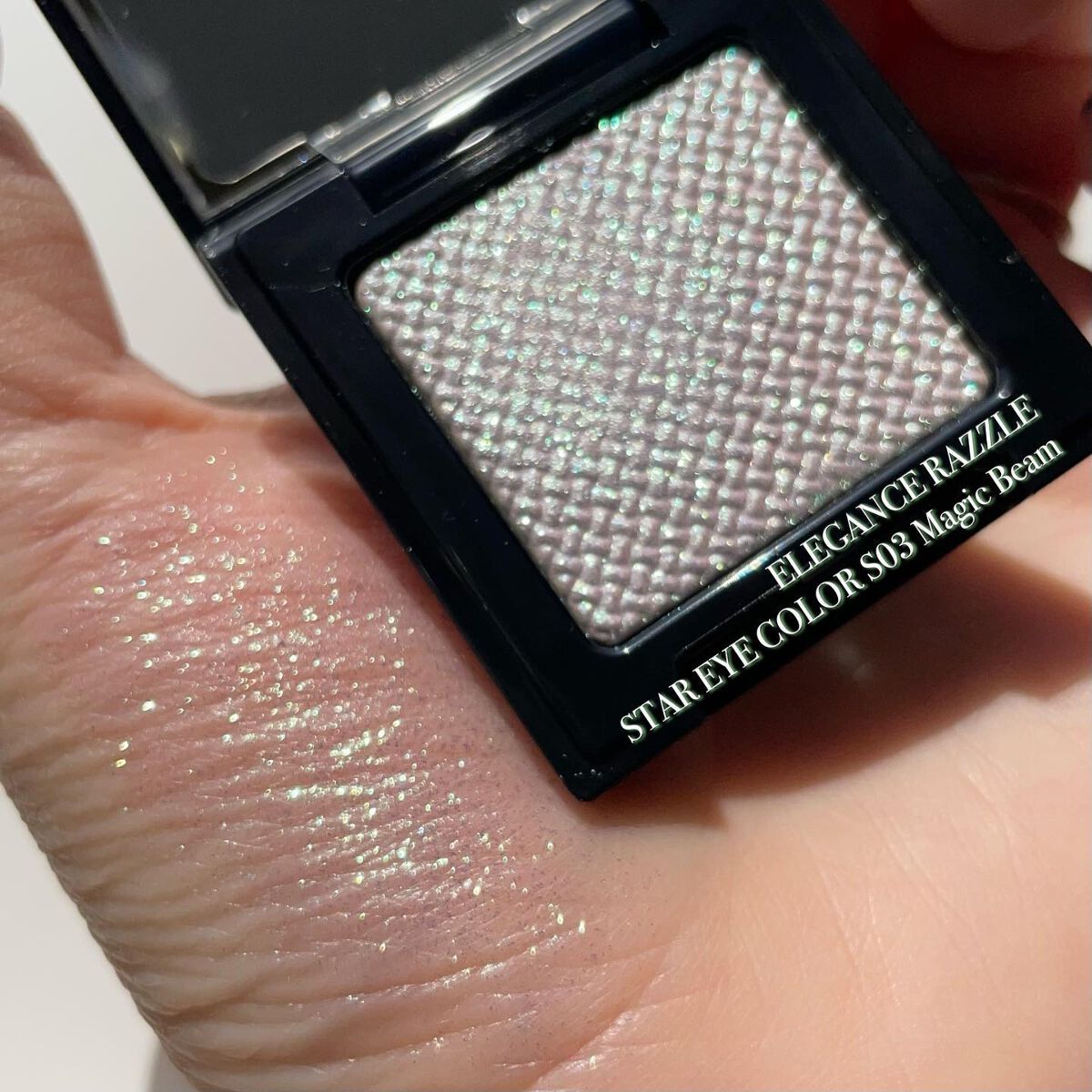 エレガンス ラズル スターアイカラー/エレガンス ラズル /単色アイシャドウを使ったクチコミ(1枚目)