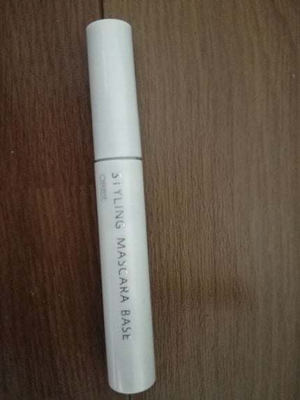 オルビス スタイリングマスカラ ベースのクチコミ「まつげの長さが1.5倍くらいになったよ。
色が白なんだよね。
これを☝️薄くまつげに塗って液の.....」(1枚目)