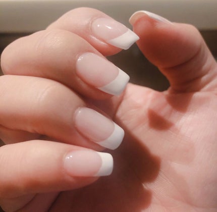M★chi on LIPS 「今回は王道、ホワイトフレンチネイル💅(ベースカラーなし)冬の白..」(3枚目)
