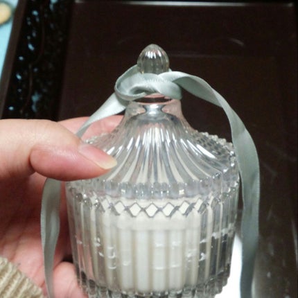 DAISO アロマキャンドル バニラの香りのクチコミ「こんにちは♪綾香ですヾ(●´∇`●)ノ
ダイソーでとっても可愛いくて良い香りのアロマキャンド.....」(1枚目)