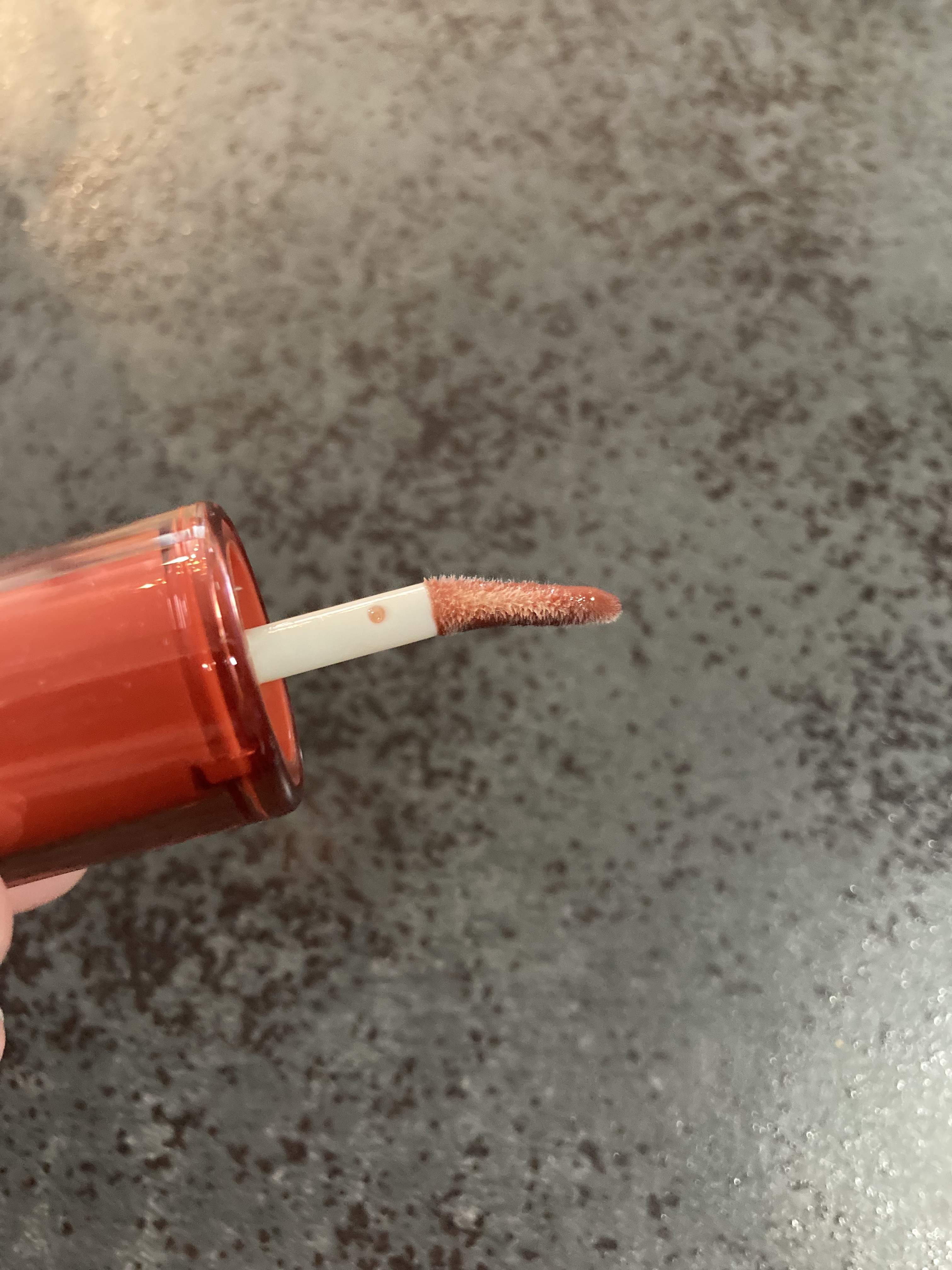 フィー 3Dボリューミンググロス/fwee/リップグロスを使ったクチコミ（2枚目）