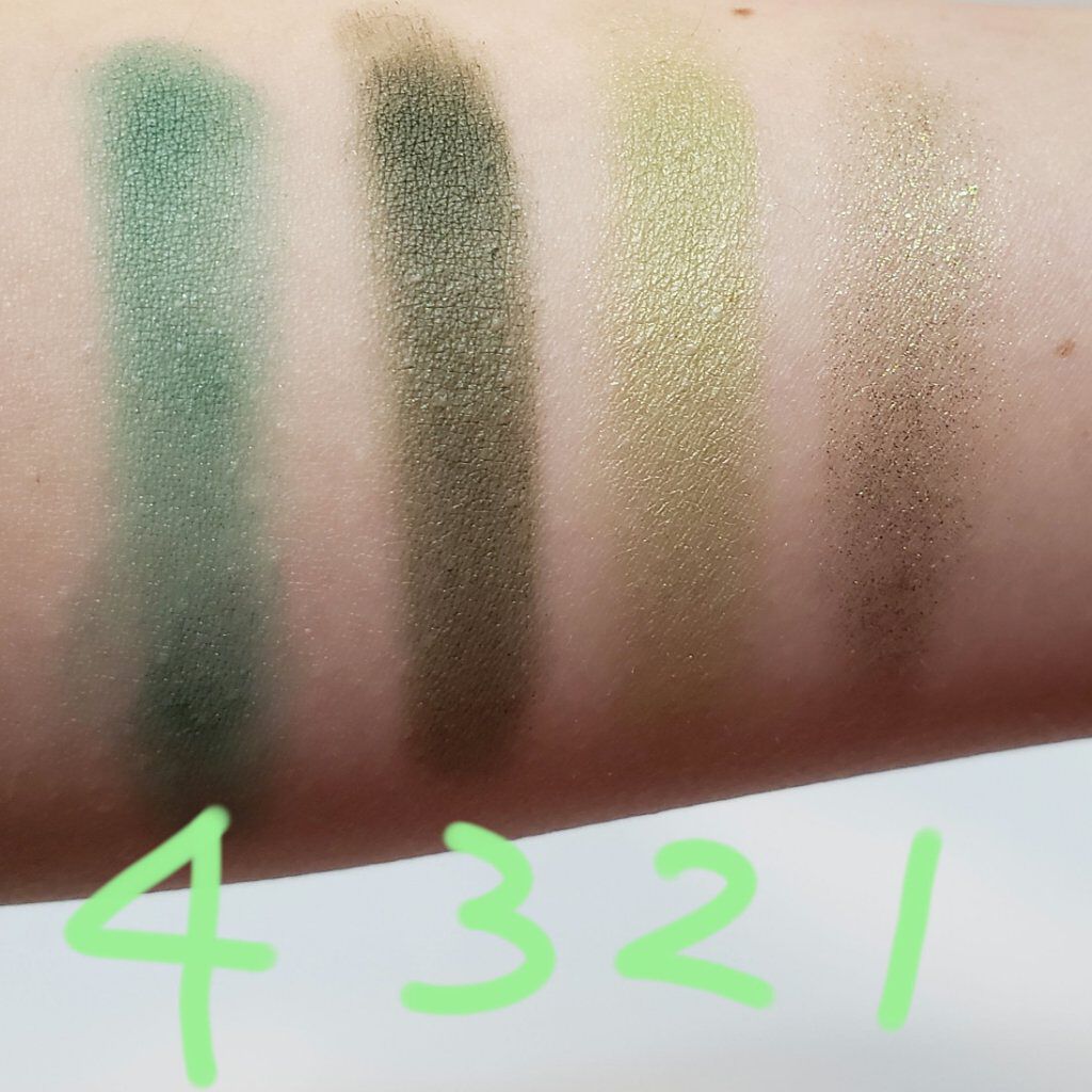 ダズルシャドウ エクストリーム ジョワ ドゥ グリッツ/M・A・C/単色アイシャドウを使ったクチコミ（3枚目）