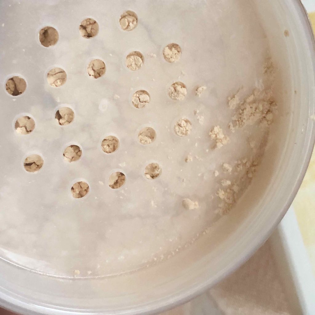 トーン デューイ モイスト ルースパウダー/to/one/ルースパウダーを使ったクチコミ(3枚目)