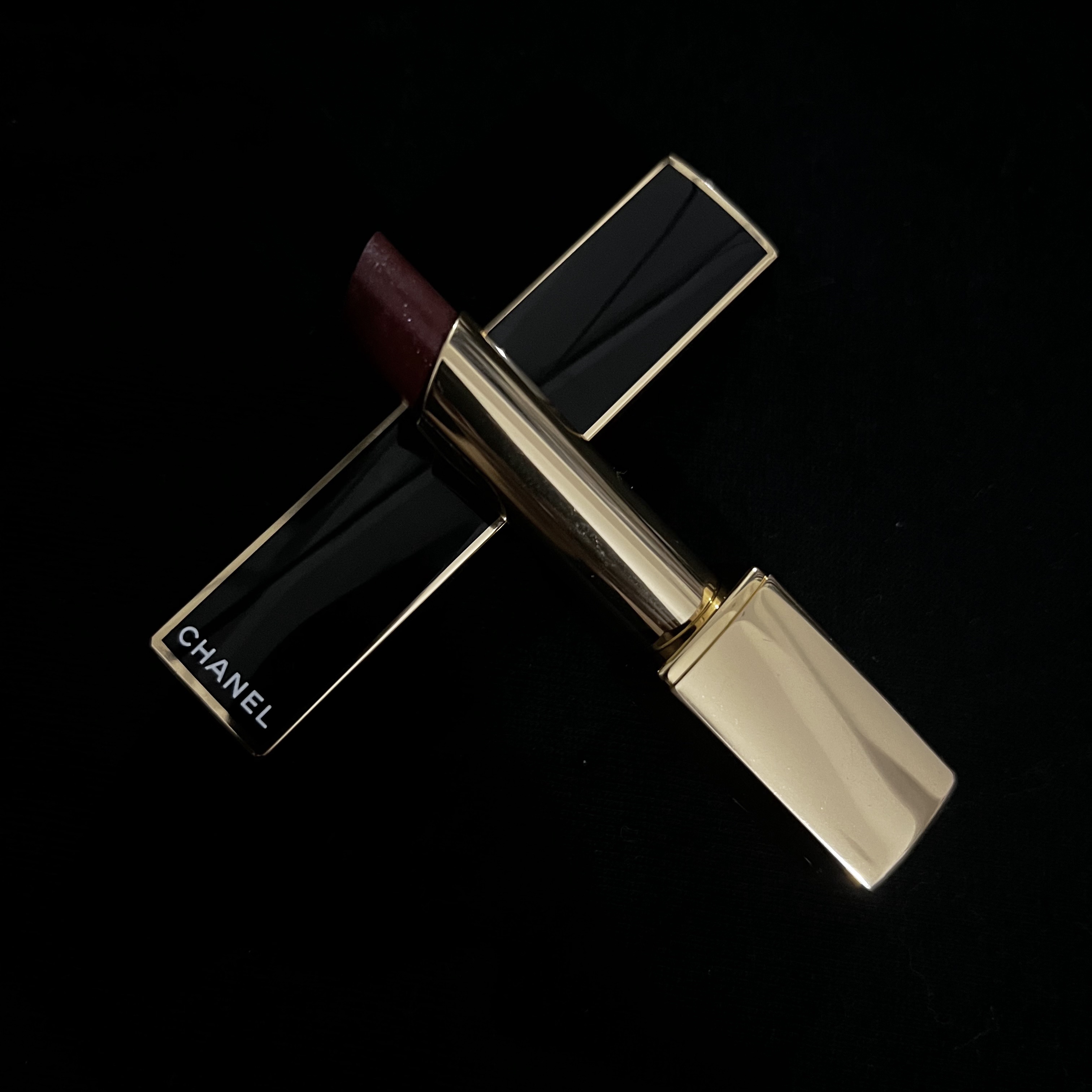 ルージュ アリュール レクストレ 867 ローリング パープル（ホリデー限定2023）/CHANEL/口紅を使ったクチコミ（1枚目）