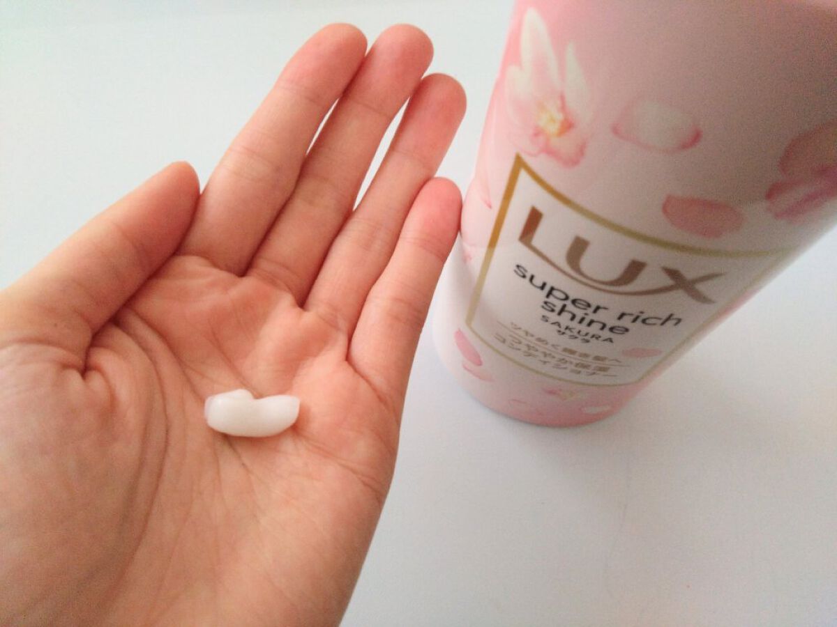 スーパーリッチシャイン サクラ/LUX/市販シャンプーを使ったクチコミ（3枚目）