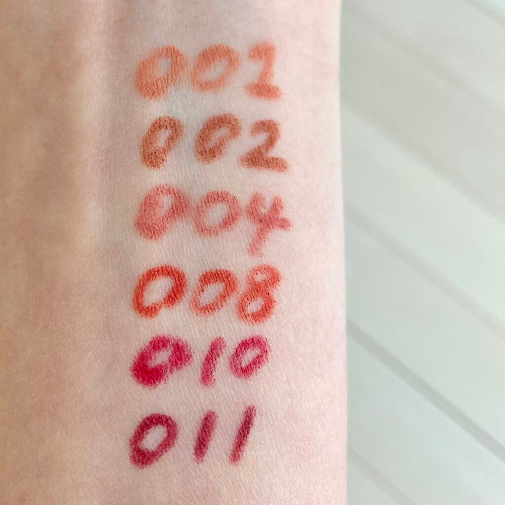 レブロン カラーステイ マット ライト クレヨン/REVLON/口紅を使ったクチコミ(5枚目)