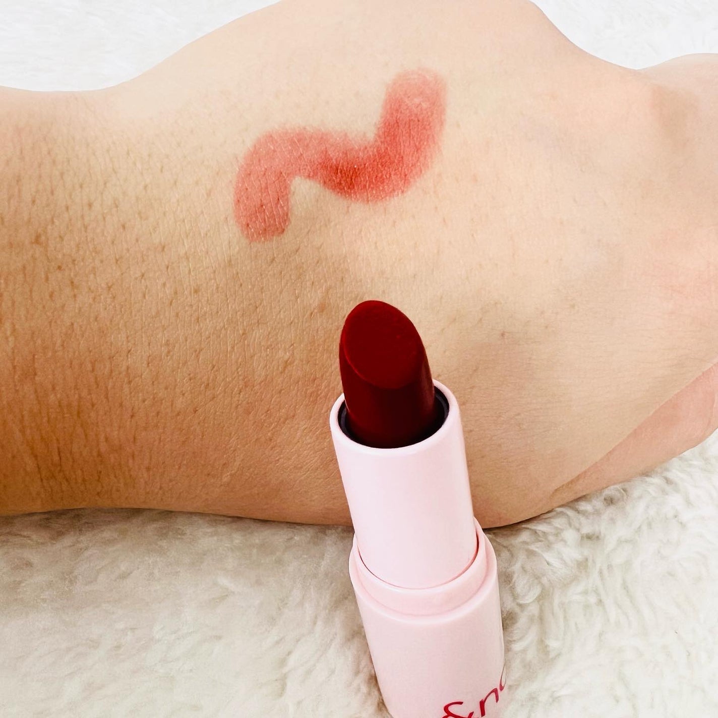 アンドバイロムアンド グラッシーボムティント/&nd by rom&nd/リップティントを使ったクチコミ(7枚目)