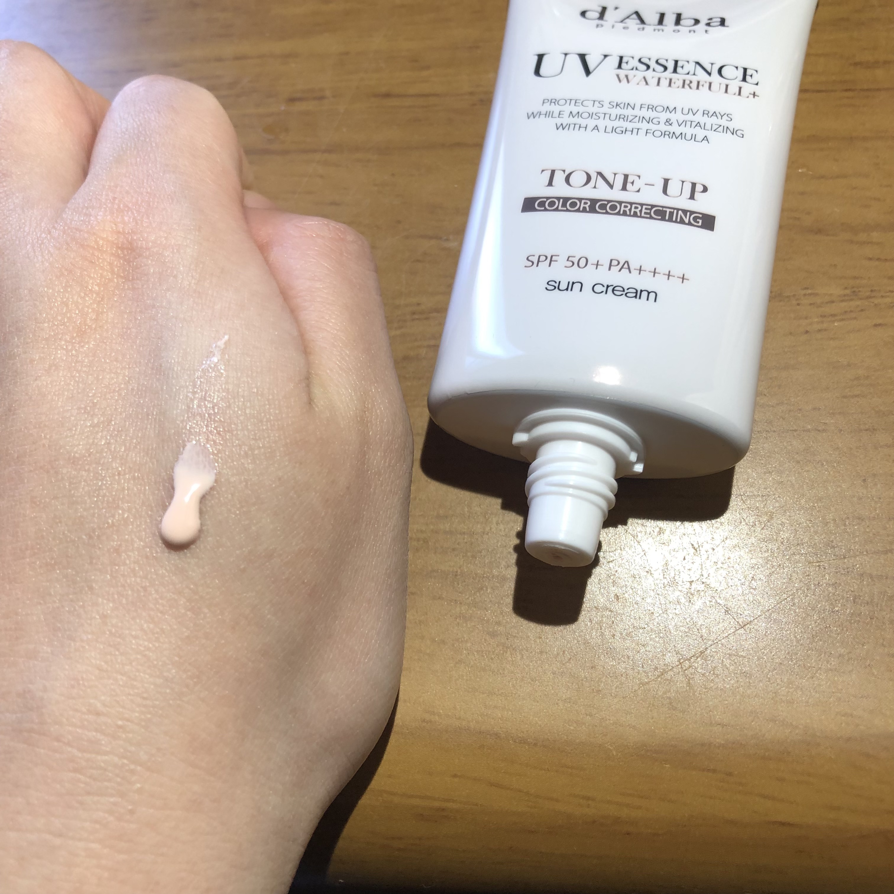 ウォータフルトーンアップサンクリーム/ダルバ/日焼け止めクリームを使ったクチコミ（2枚目）