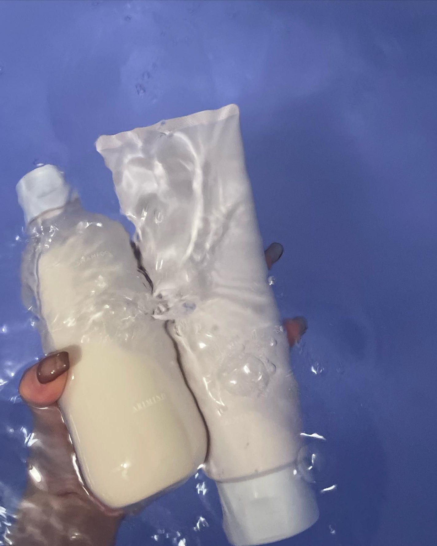 AYAKA♡原宿 美容師 on LIPS 「..最近の梅雨の湿気対策🫶🏻アリミノのスプリナージュ☀️泡立ち..」(1枚目)