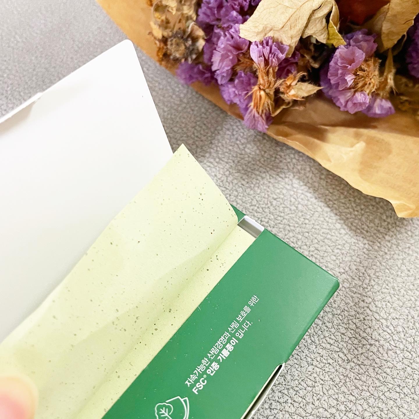 ドクタージー オイルコントロールペーパー/Dr.G/あぶらとり紙を使ったクチコミ（2枚目）