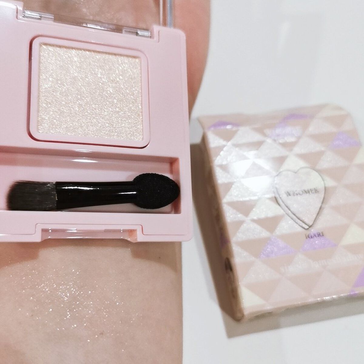 フーミー シングルラメシャドウ/WHOMEE/単色アイシャドウを使ったクチコミ（2枚目）