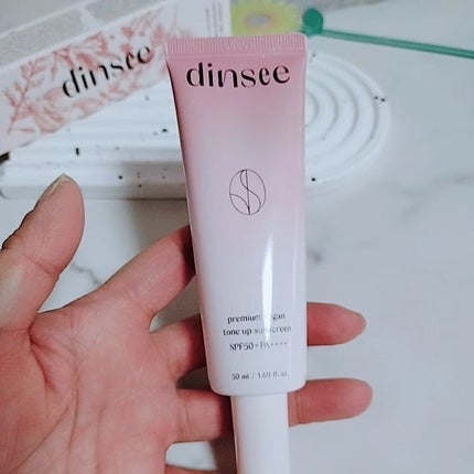 プレミ アムビーガン トーンアップ日焼け止め SPF50+PA++++/dinsee/日焼け止めミルクを使ったクチコミ(2枚目)