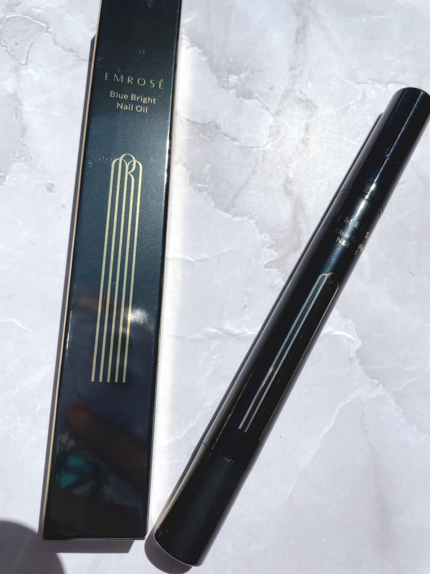 ブルーブライトネイルオイル/EMROSÉ/ネイルオイル・トリートメントを使ったクチコミ(1枚目)