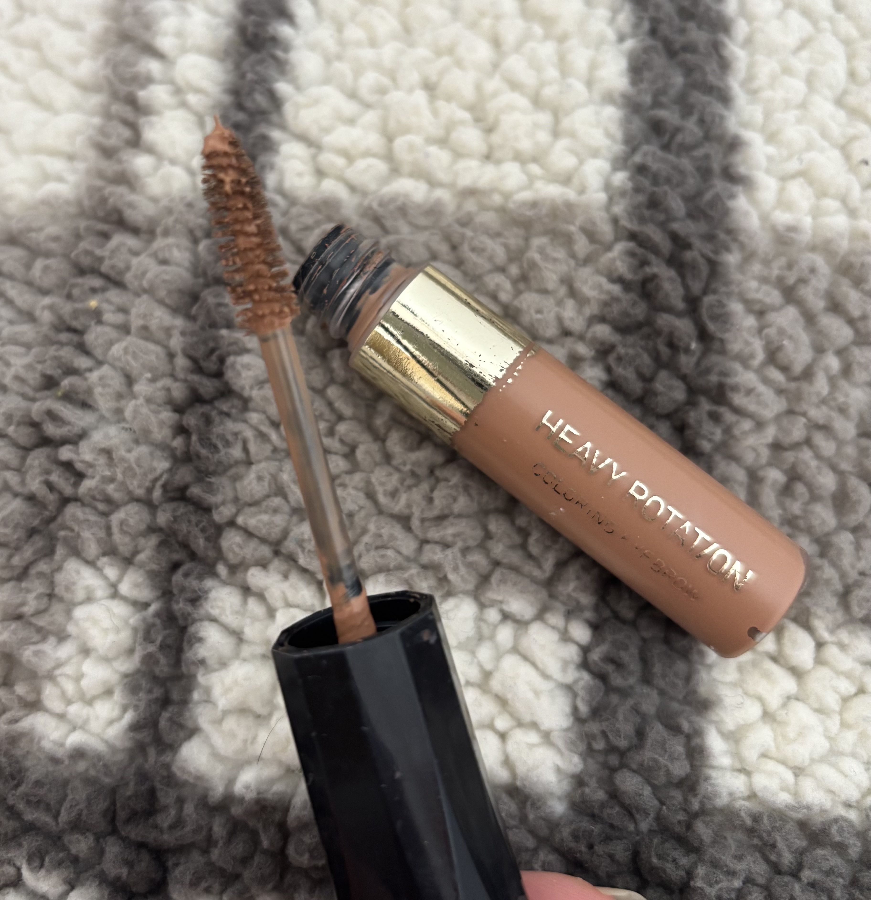 カラーリングアイブロウ マイクロ/ヘビーローテーション/眉マスカラを使ったクチコミ（1枚目）