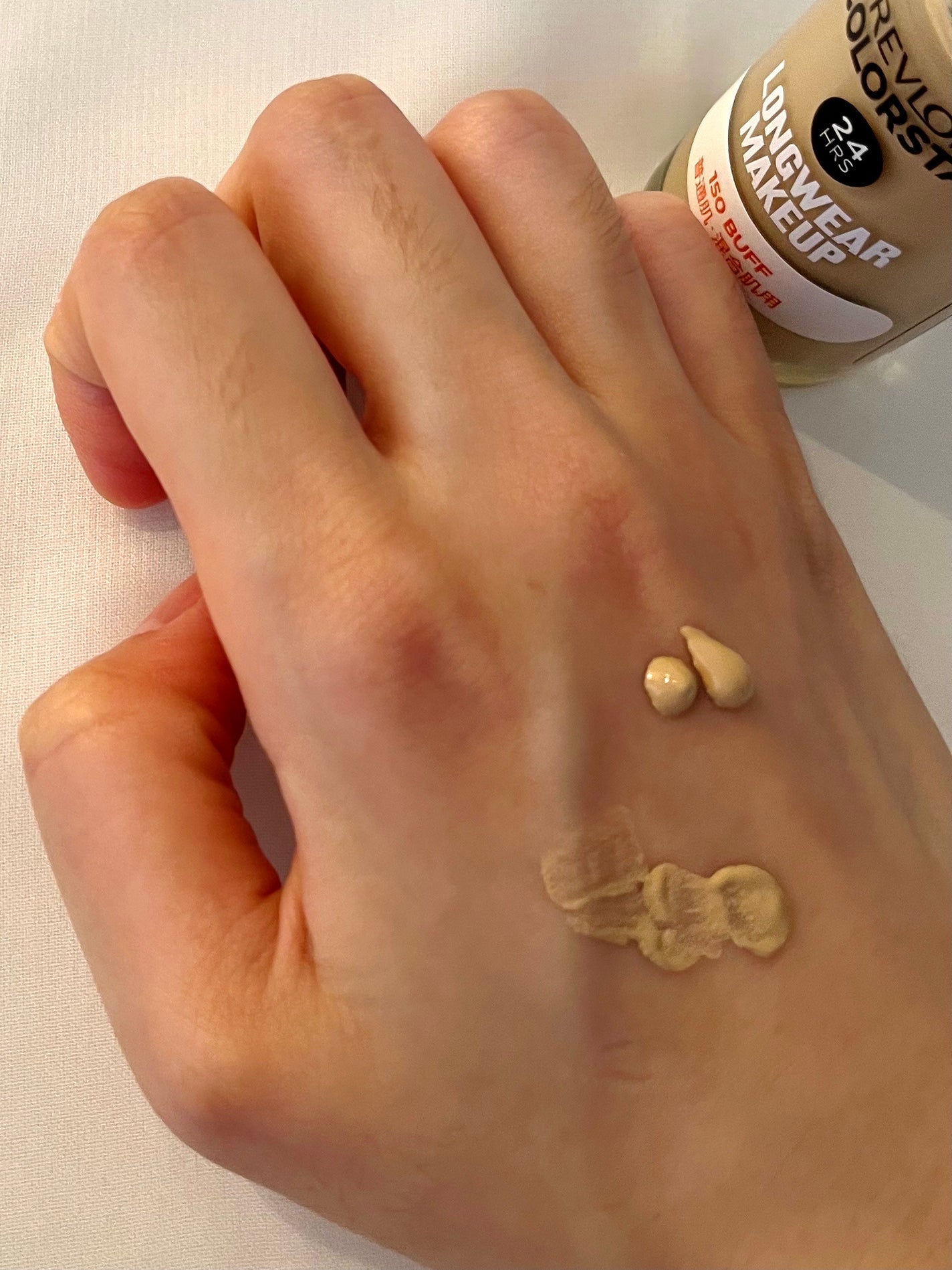 カラーステイ ロングウェア メイクアップ/REVLON/リキッドファンデーションを使ったクチコミ(2枚目)