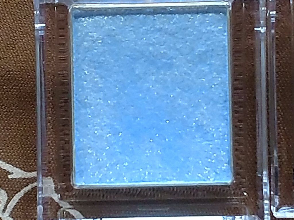 プリズム パウダーアイカラー/リンメル ロンドン/単色アイシャドウを使ったクチコミ(2枚目)