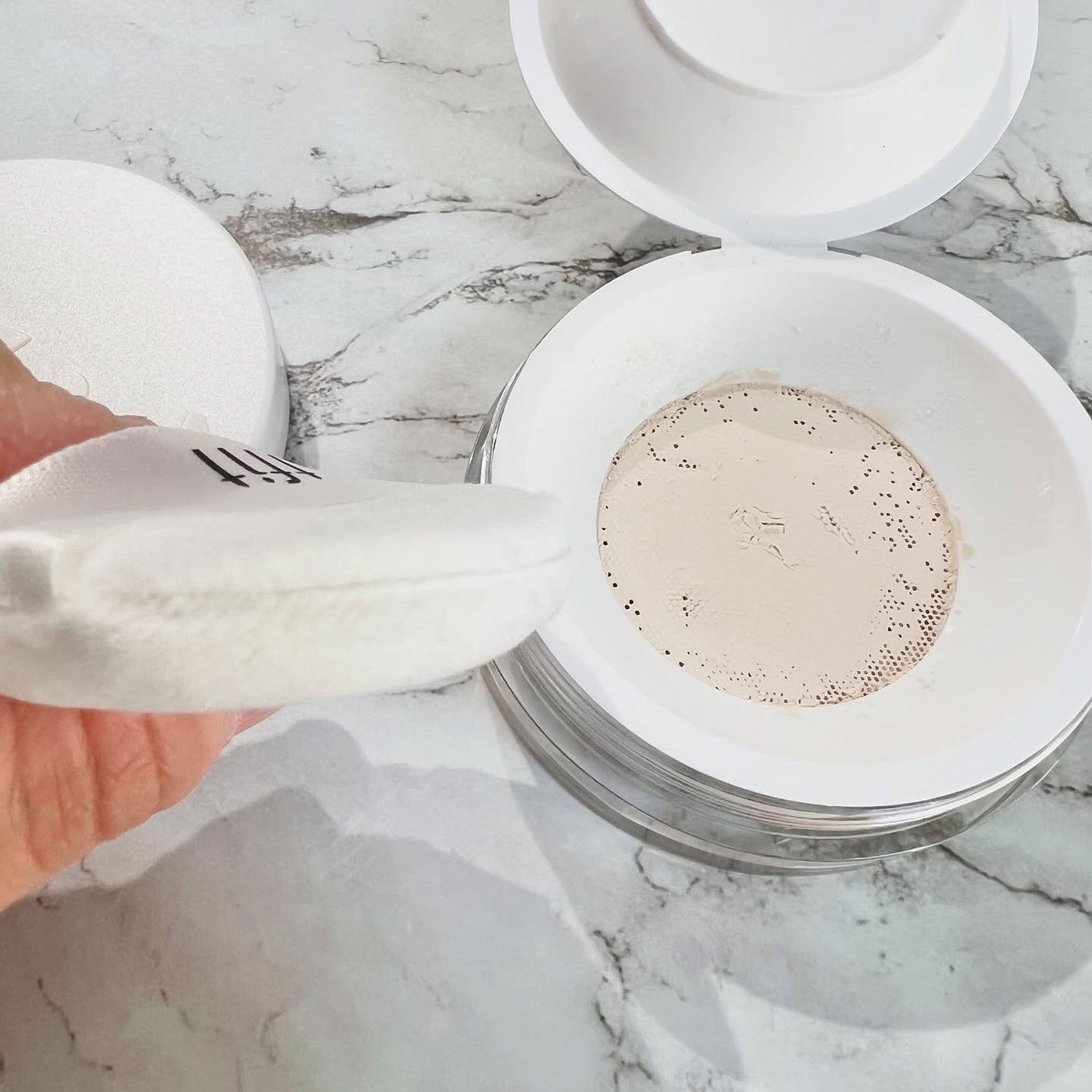 トランスルーセントセットフィニッシングパウダー/TFIT/ルースパウダーを使ったクチコミ(2枚目)