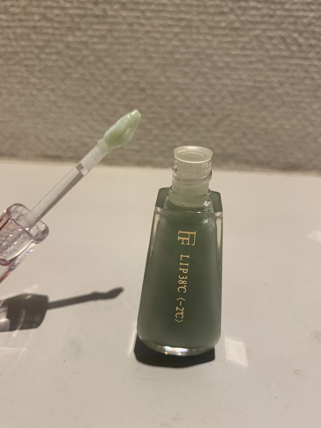 38°C / 99°F リップトリートメント (リップ美容液) -2 SHEER-GREEN/UZU BY FLOWFUSHI/リップケアを使ったクチコミ（2枚目）
