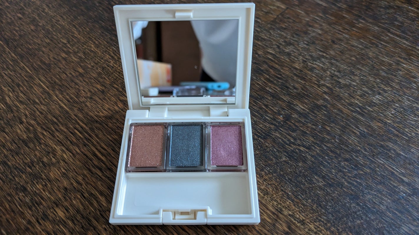 シャドーカスタマイズ/MAJOLICA MAJORCA/単色アイシャドウを使ったクチコミ(2枚目)