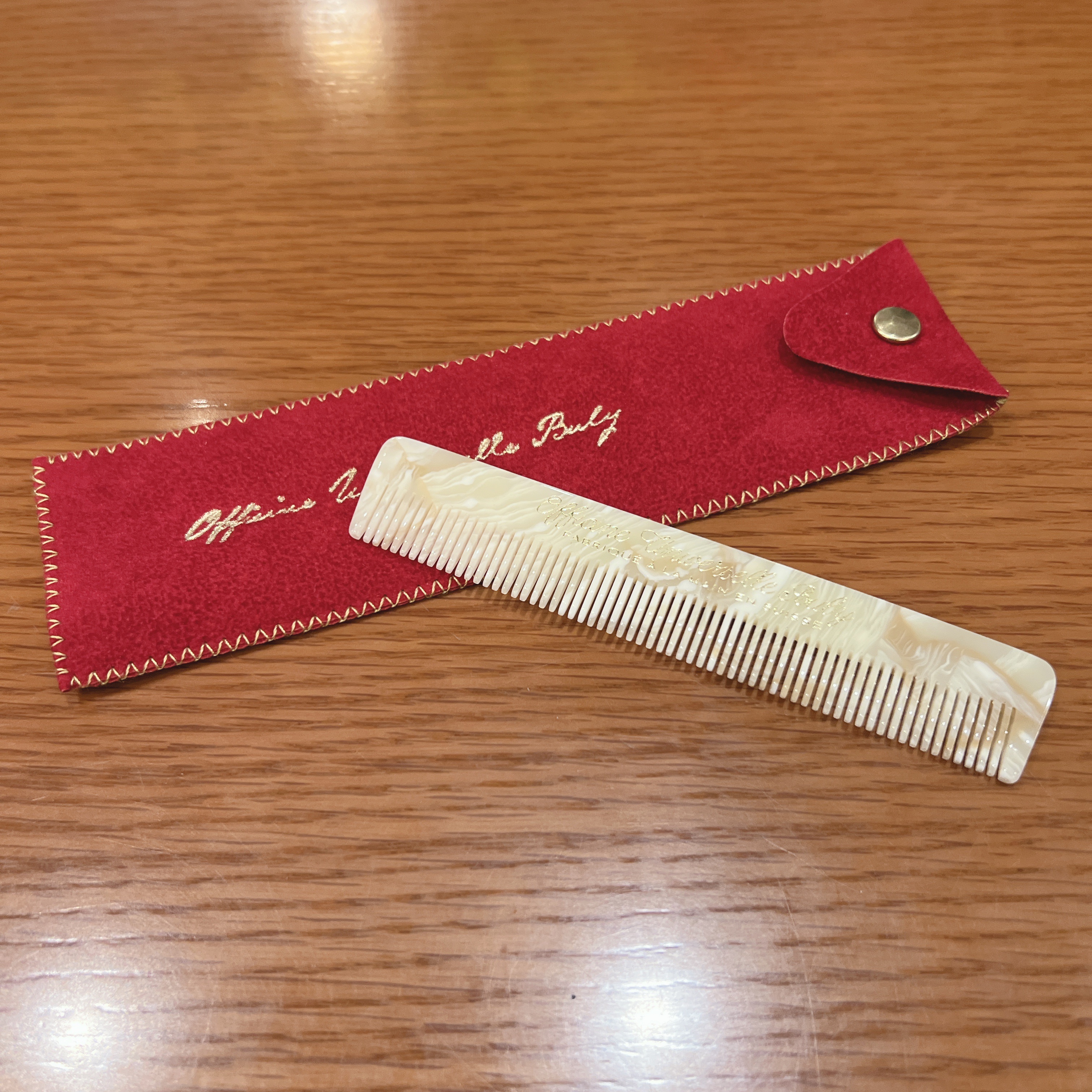 BULY ビュリー 櫛 コーム(ケース付き) 刻印有 金字の名入りが嬉しい