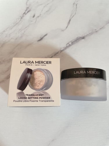 ローラ メルシエ ／ LAURA MERCIER
ルースセッティングパウダー トランスルーセント
ミニ リミテッド エディション 9.3g

アットコスメショッピングで購入しました。
ルースパウダーを一