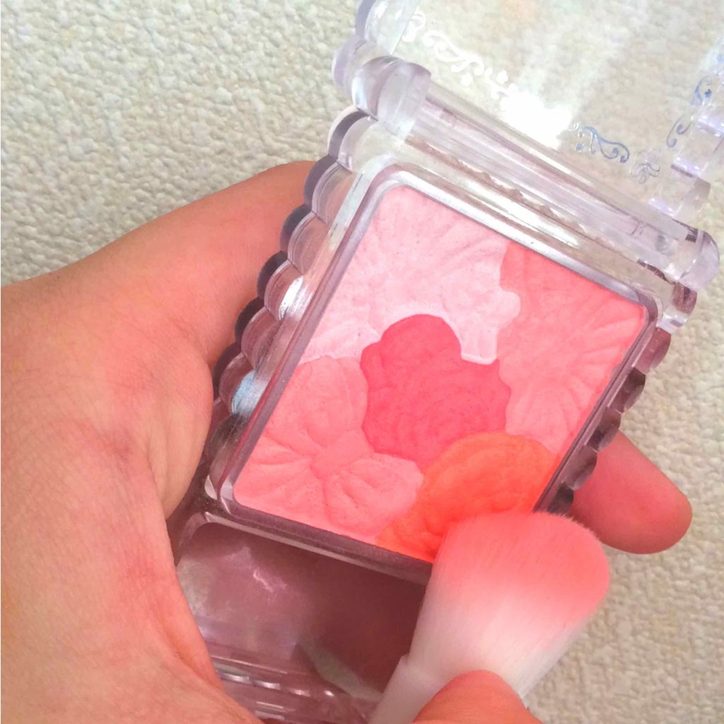 グロウフルールチークス/キャンメイク/パウダーチークを使ったクチコミ（2枚目）