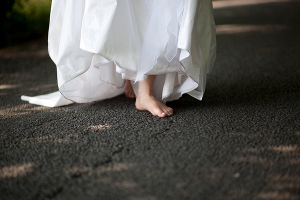かかとの角質を取る方法は?自宅ケアで使えるおすすめアイテム25選も紹介!の画像