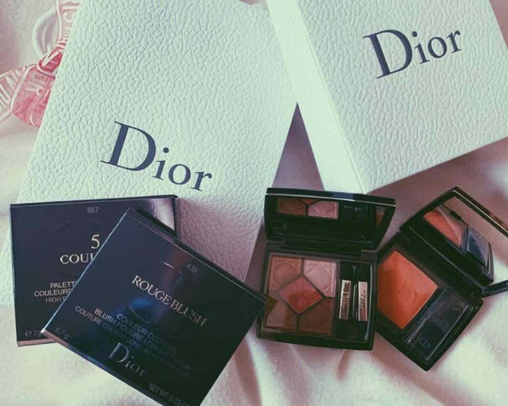 ✽.｡.:*・ﾟ ✽.｡.:*・ﾟ ✽.｡.:*・ﾟ ✽.｡.:*・ﾟ ✽.｡.:*・ﾟ 

誕生日にもらった、Diorのコスメ！
すっごく嬉しかったぁ！
ピンク系のメイクってあんまりしないから、これで沢山挑戦しよっと(^^)

✽.｡.: