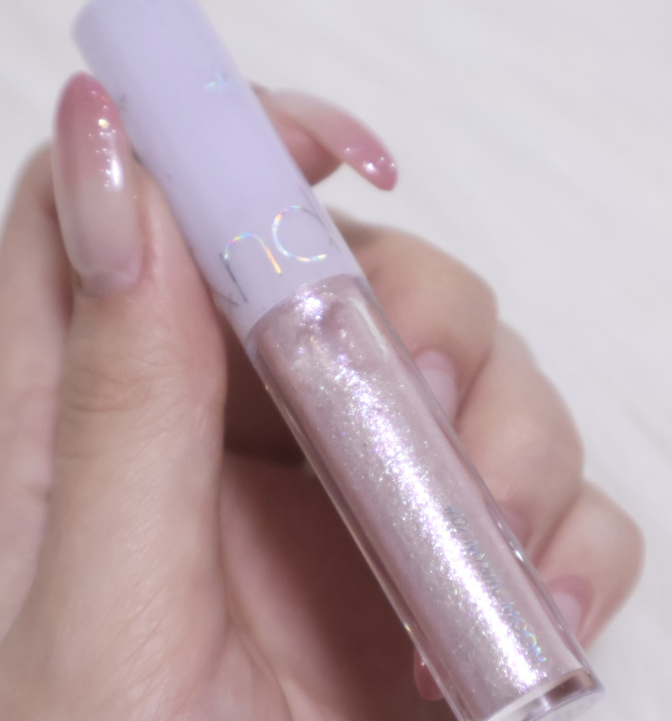 リキッド グリッター シャドウ 07 ミスティックムーン(MYSTIC MOON)/rom&nd/グリッターを使ったクチコミ（1枚目）