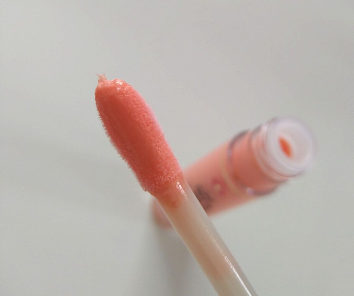 ～トゥー フェイスド ハングオーバー～ ピロー バーム リップ トリートメント マンゴー キス/Too Faced/リップ美容液を使ったクチコミ（2枚目）