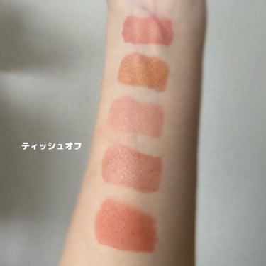 こんにちは
今回紹介するのは
I'M MEMEのリップティントです♡
🌻Mystery Volume Tint (ミステリーボリュームリップティント)  
＆
🌻Mystery Flash Tint (アイムミステリー フラッシュティント)

*☼*―――――*☼*―――――

まずは《ミステリーボリュームリップティント》
⚠️こちらは韓国ホームページではもう発売終了のようです🥲 ただ、Qoo10ではまだ売ってるお店があります！
全５色
001.002.003.004 購入した
色がかわいくて色持ちも良い◎ 
実際にくちびるにスウォッチしてあるから、よかったら画像見ながら参考してください💕 
004 だけくちびるに塗ってなかった。質感がちょっと変わったようだったから🥲
⚠️ パッケージ全部一緒で色番号も書いてないので、外見だけで色が分かりにくい😭


次は《アイムミステリー フラッシュティント》
昨日ドラッグストアで購入した
ミステリーボリュームリップティントと同じシリーズかと思ってた笑
試しで 006 ミステリーチリポップ だけ手に入れた
ツヤタイプなんですが、手で塗ったときマットに見えて、くちびるに塗ったらほんのりツヤ感があるリップです。
他のカラーも購入してみたいです◎

*☼*―――――*☼*―――――

チップの形かなり違います
ボリューム☞他のブランドさんにもよくある平タイプのチップで、小さ目なので細かいところも塗りやすい◎
フラッシュ☞ちょっと丸めのチップで、同じく小さ目です

2種類のリップティントともフルーツの匂いが結構強めです⚠️
匂いに気になる方避けたほうがいいかも😢

最後まで読んでいただいてありがとうございます。
簡単なレビューですが、
参考になれば嬉しいです♡

 #落ちないリップ選手権 #アイムミミ #韓国コスメ の画像 その2